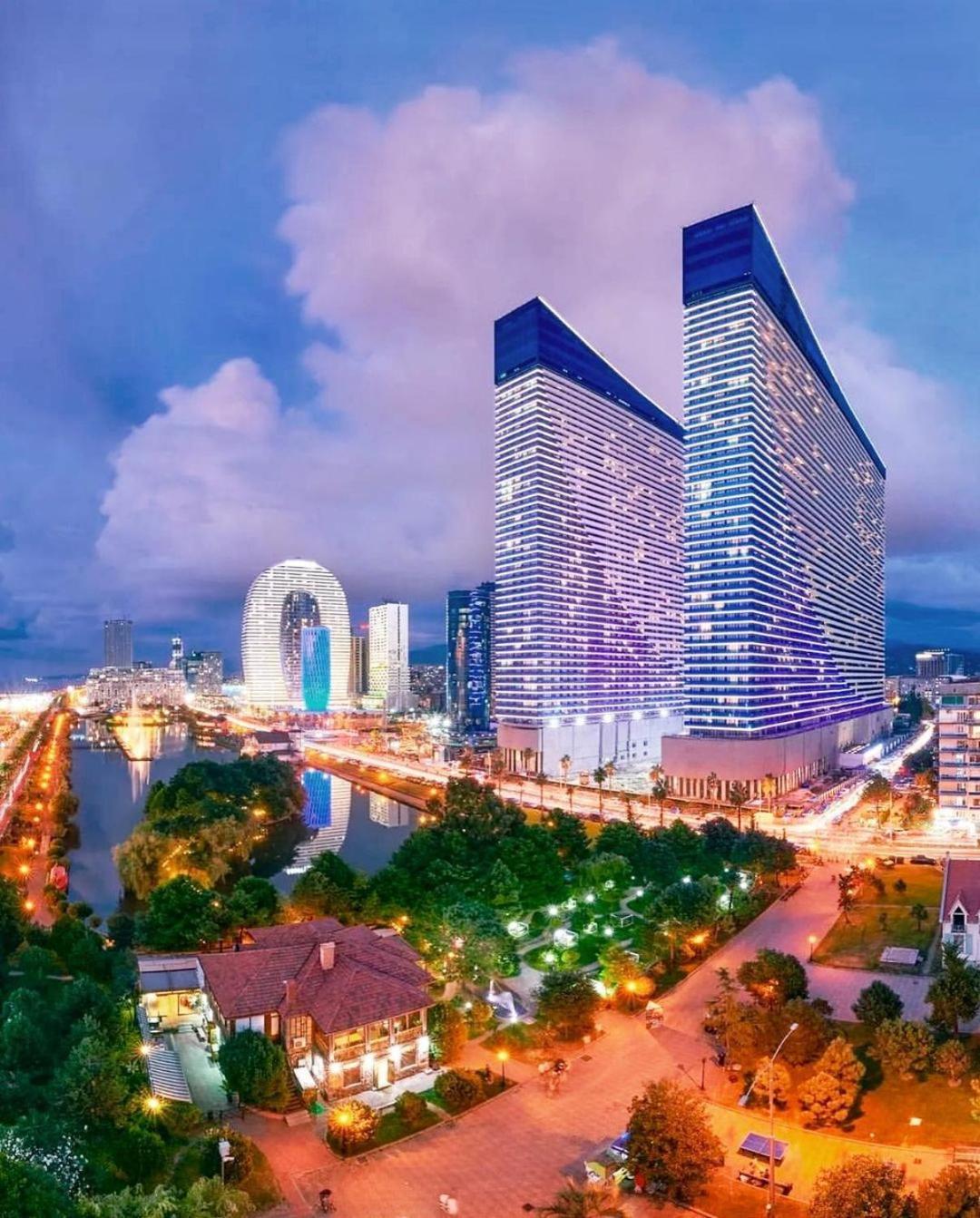 Orbi City Sea View Batumi Eksteriør bilde